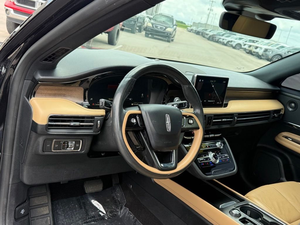 Used 2022 Infinite Black Metallic Lincoln Reserve image 4