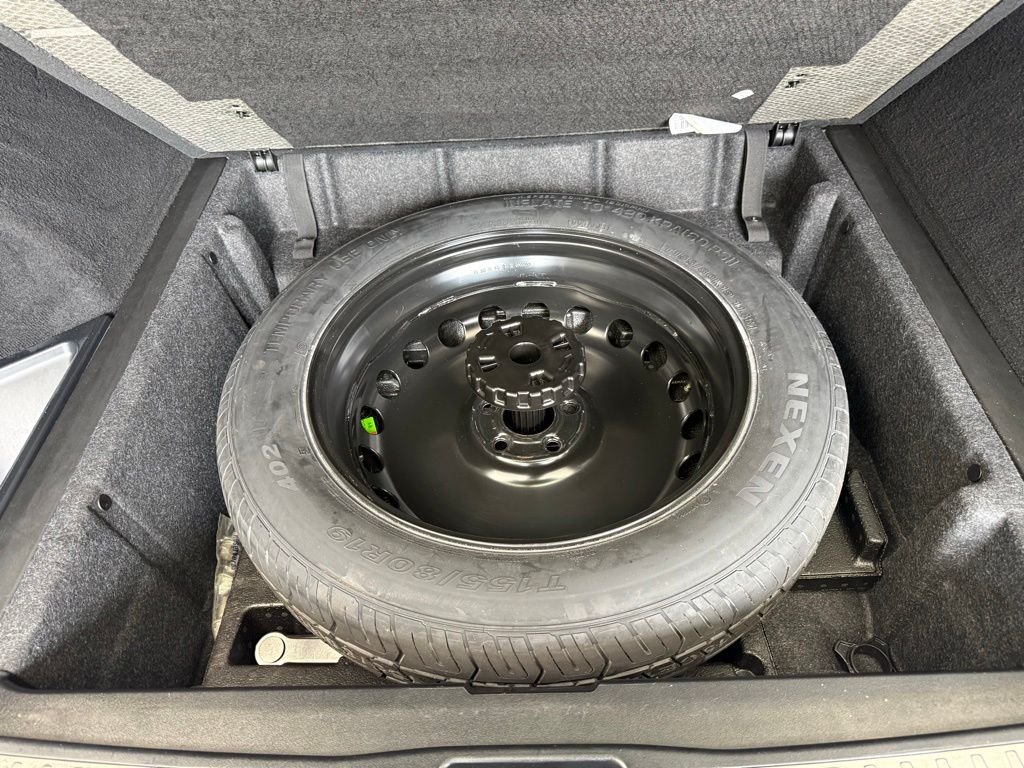 Used 2019 White Mercedes-Benz GLE 400 image 81