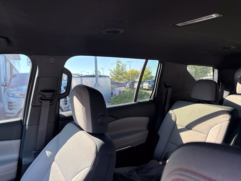 Used 2025 White Chevrolet LT image 18