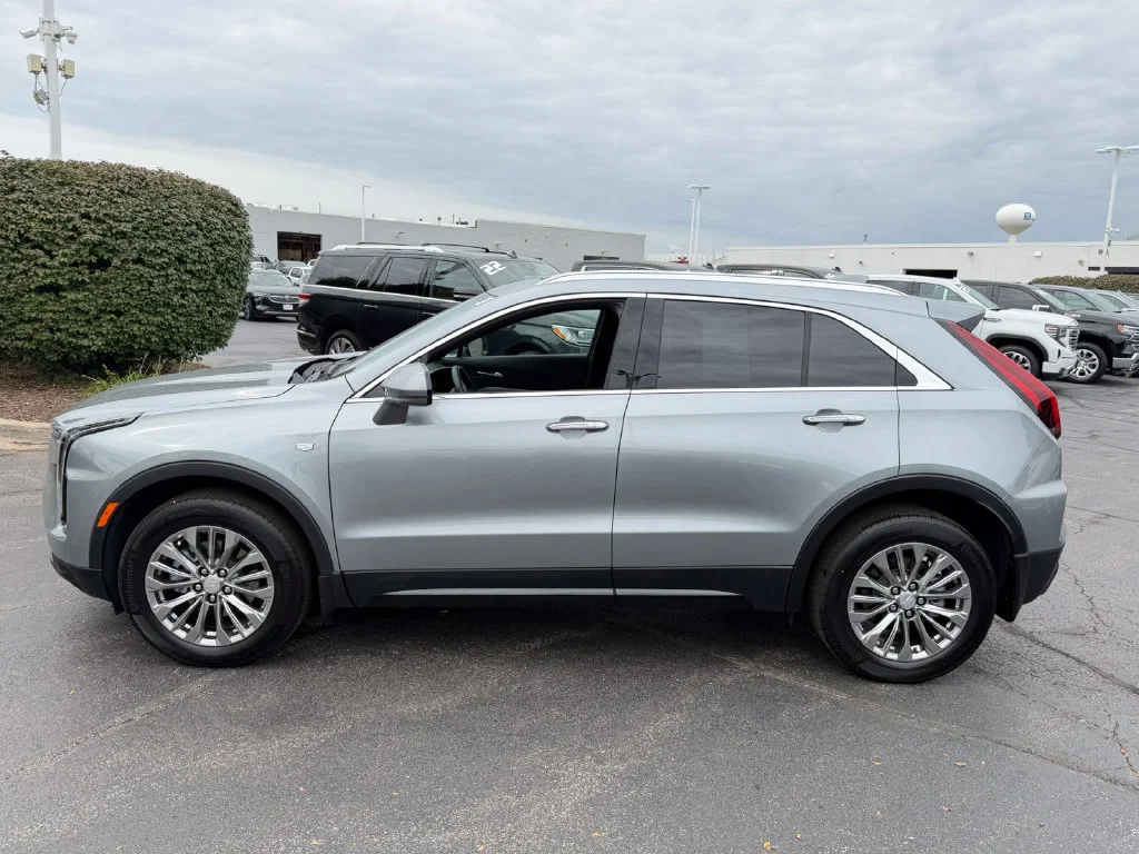 2024 Cadillac XT4 Premium Luxury - Photo 6