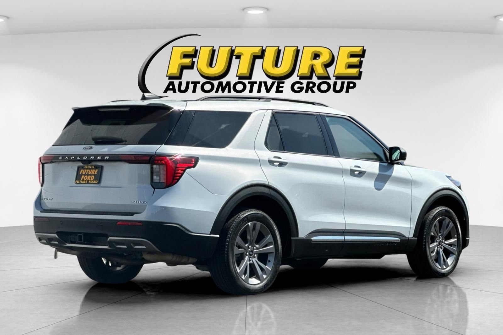 Used 2025 White Ford Active image 3