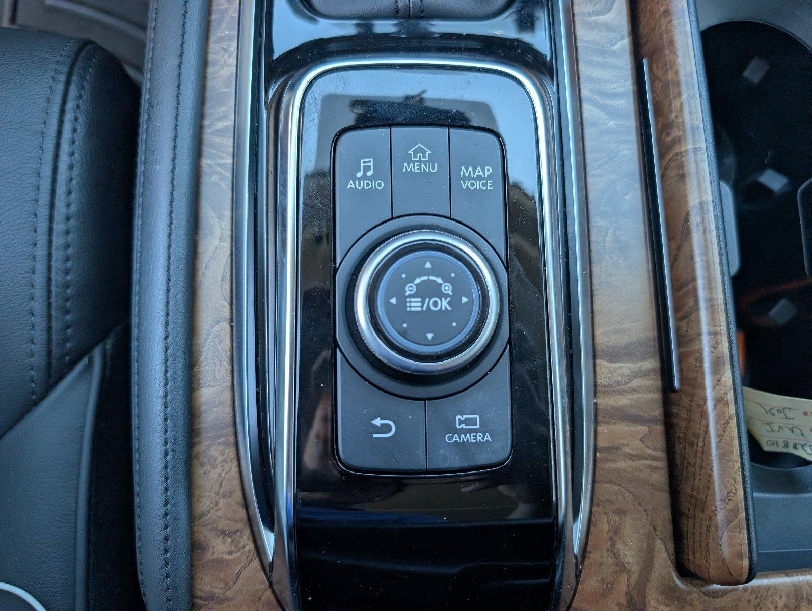 Used 2023 Brilliant Silver Metallic Nissan SL image 23