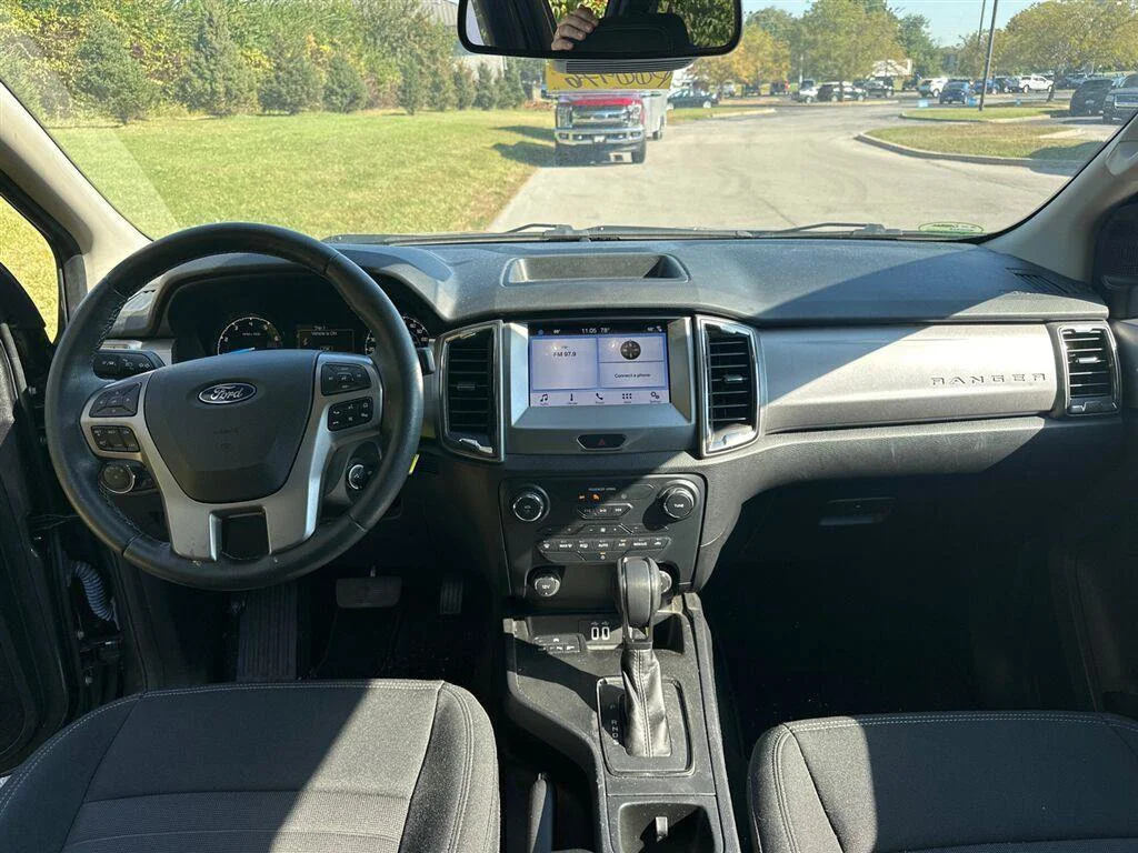 Used 2019 Gray Ford XLT image 4