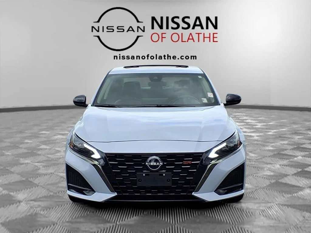 Used 2024 Gray Nissan 2.5 SR image 32