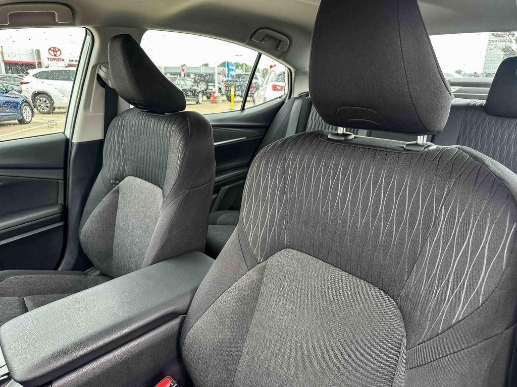Used 2025 White Toyota LE image 14