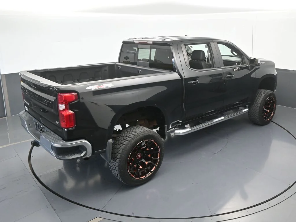 Used 2019 Black Chevrolet LT image 48