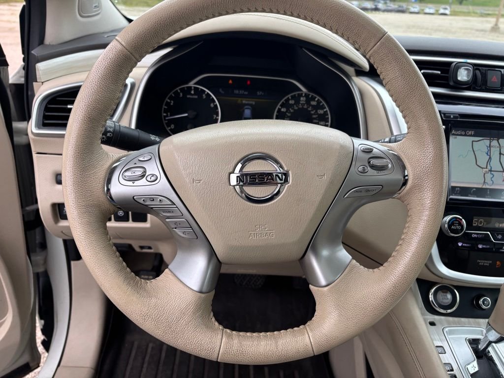 Used 2015 White Nissan Platinum image 17