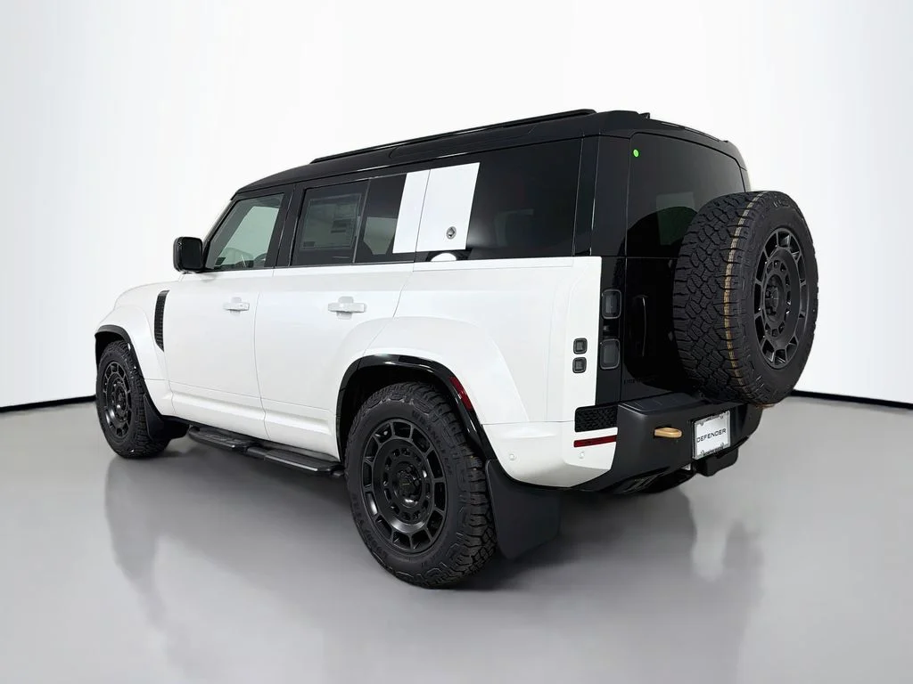 New 2026 Fuji White Land Rover  OCTA image 7