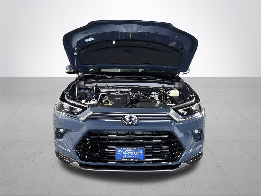 Used 2024 White Toyota Platinum image 22