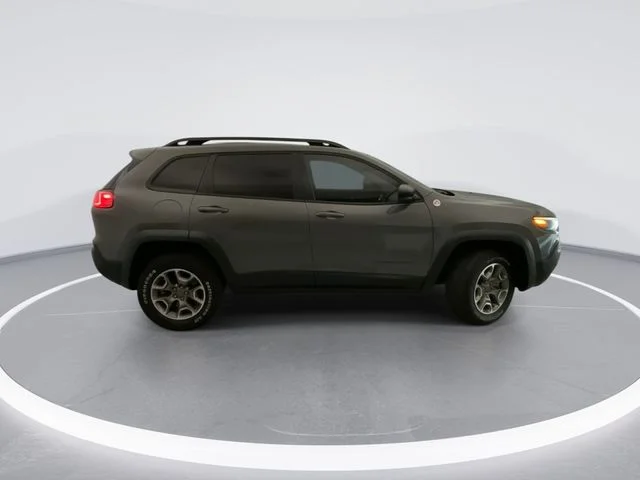 Used 2022 Gray Jeep Trailhawk image 5