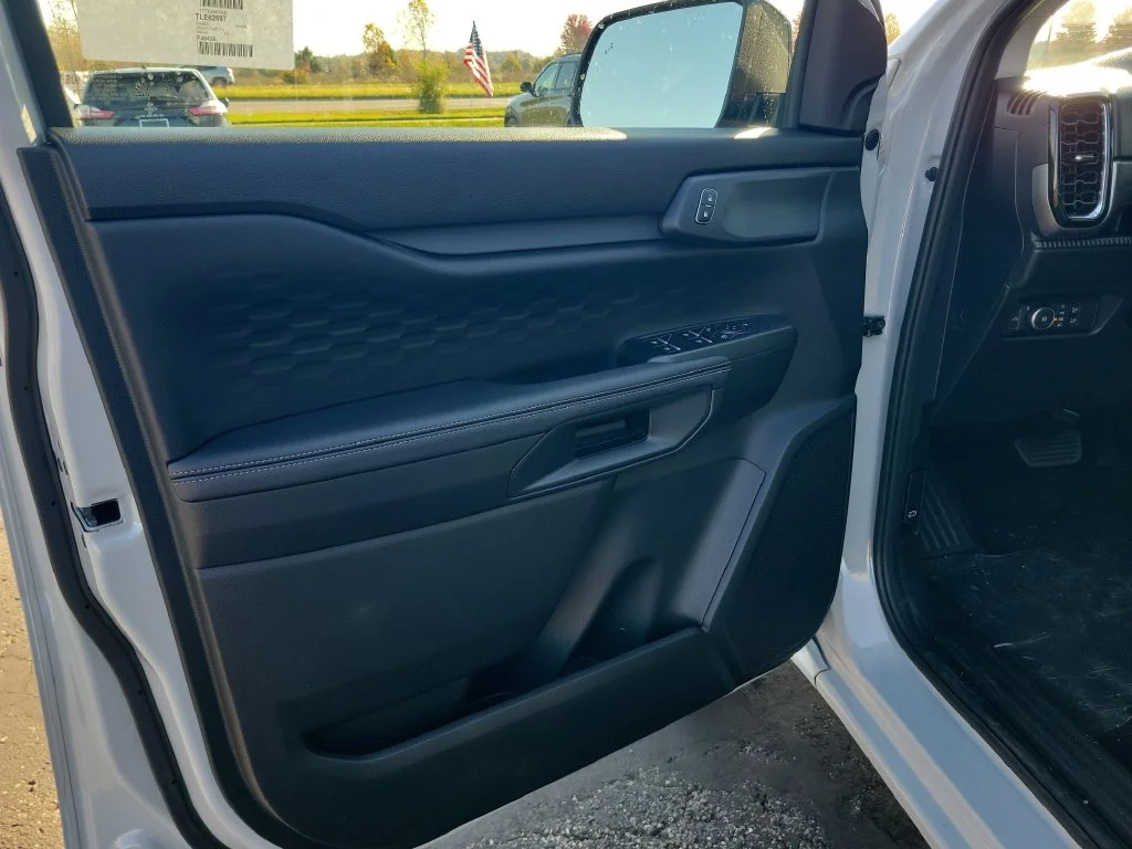 New 2026 Avalanche Ford XLT image 5