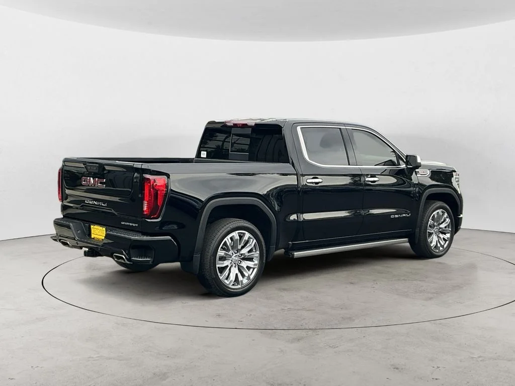 Used 2024 Black GMC Denali image 5