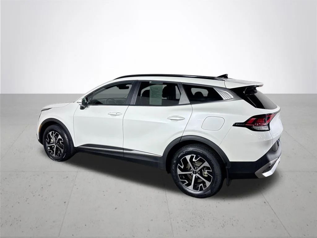 Used 2025 White Kia EX image 8
