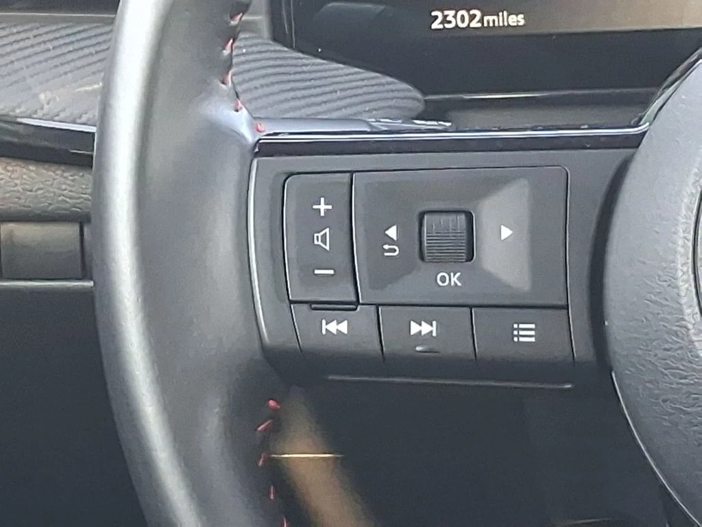 Certified Used 2026 Gray Nissan SR image 10