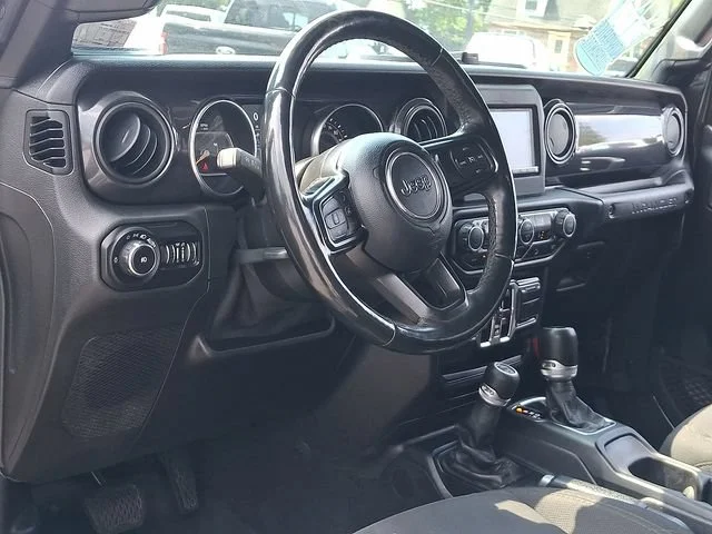 Used 2021 Green Jeep Sport Altitude 4x4 image 16