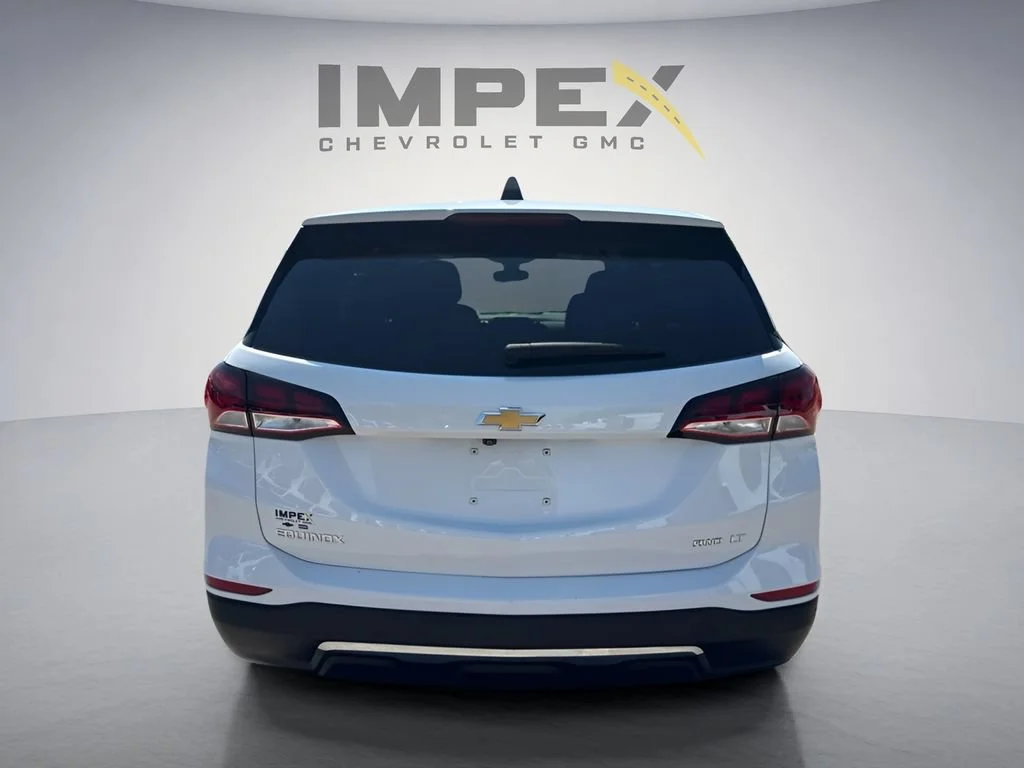 Used 2024 Summit White Chevrolet LT image 4