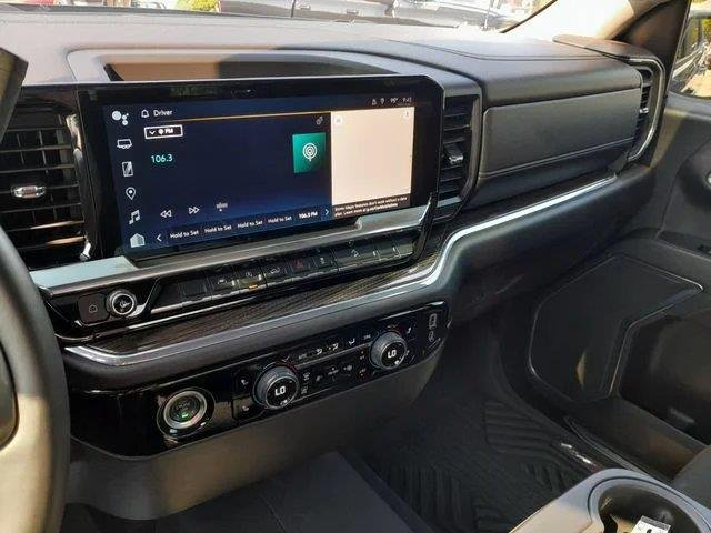 Used 2024 Lakeshore Blue Metallic Chevrolet LT image 19