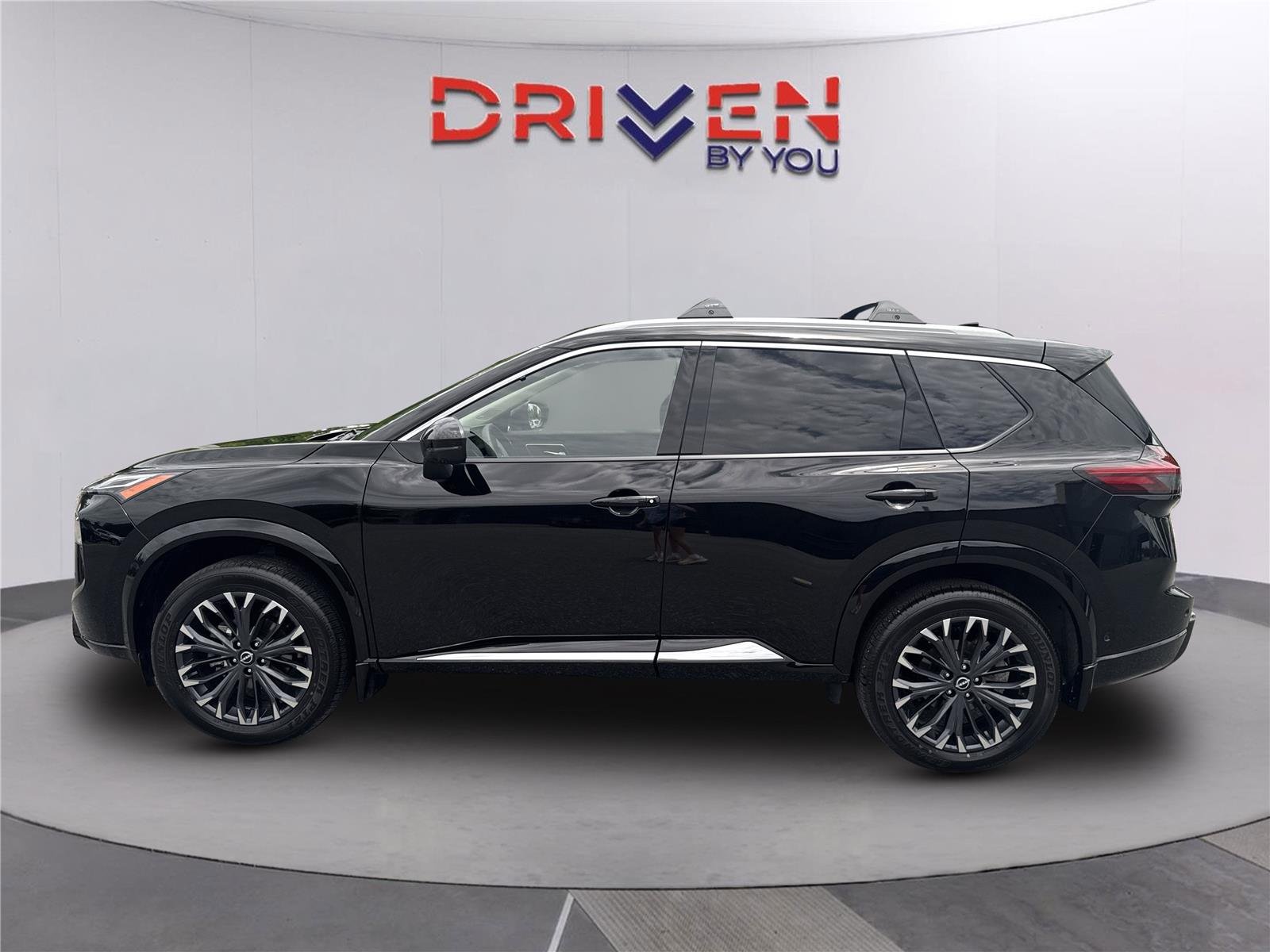 Used 2026 Super Black Nissan Platinum image 7