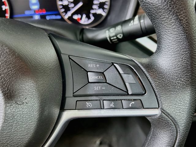 Used 2025 White Nissan SV image 30