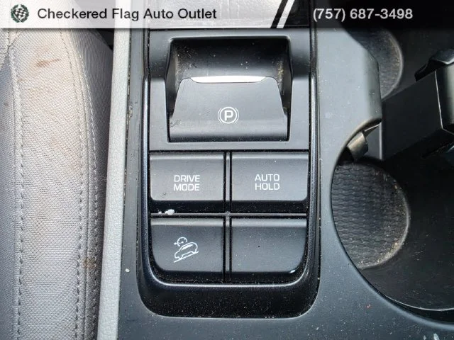 Used 2021 Magnetic Force Hyundai SE image 17