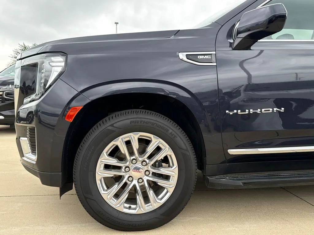 Used 2023 Silver GMC SLT image 5