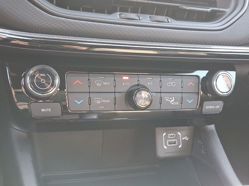 New 2026  Jeep Limited image 12