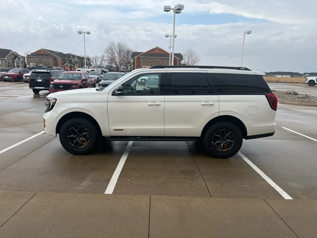 New 2026 Star White Metallic Tri-Coat Ford Tremor® image 5