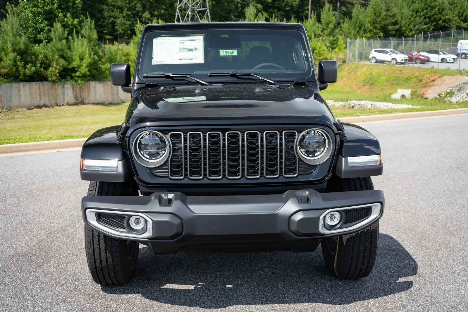 New 2026 Black Clear-Coat Exterior Paint Jeep Sahara image 2