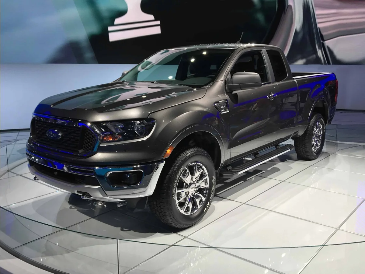 Used 2023 Green Ford Lariat image 1
