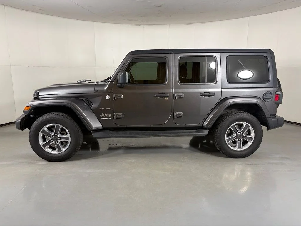 Used 2020 Gray Jeep Unlimited Sahara image 5