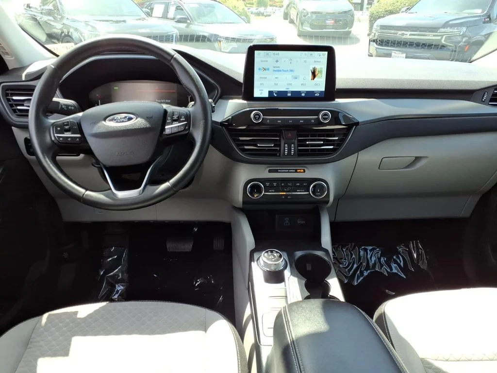 Used 2023 Silver Ford Active image 10