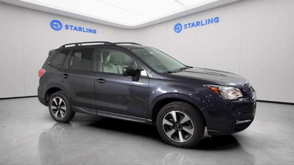Used 2017 Gray Subaru 2.5i Premium image 13