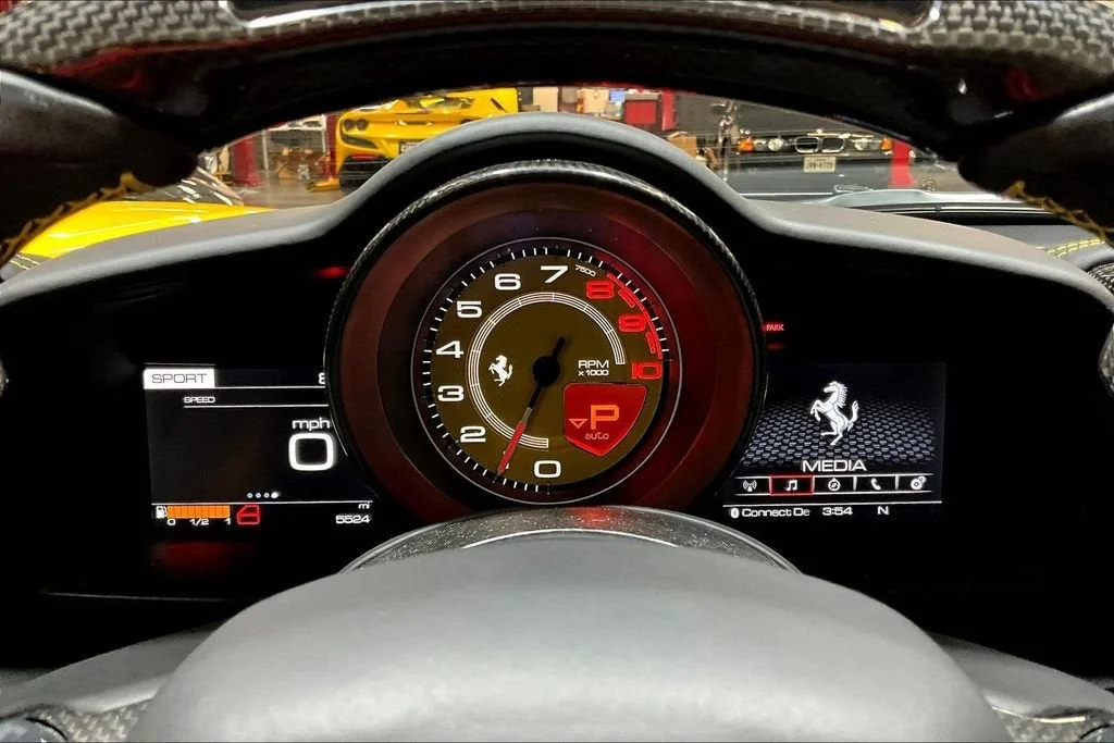 Used 2018 Giallo Modena Ferrari  image 13