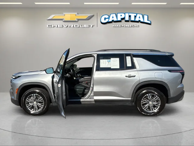 Used 2025 Gray Chevrolet LT image 9
