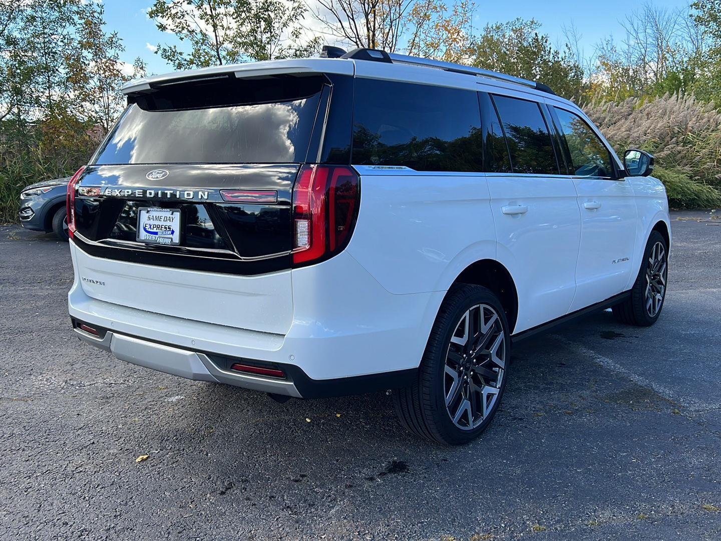 Used 2026 Star White Metallic Tri-Coat Ford Platinum image 26
