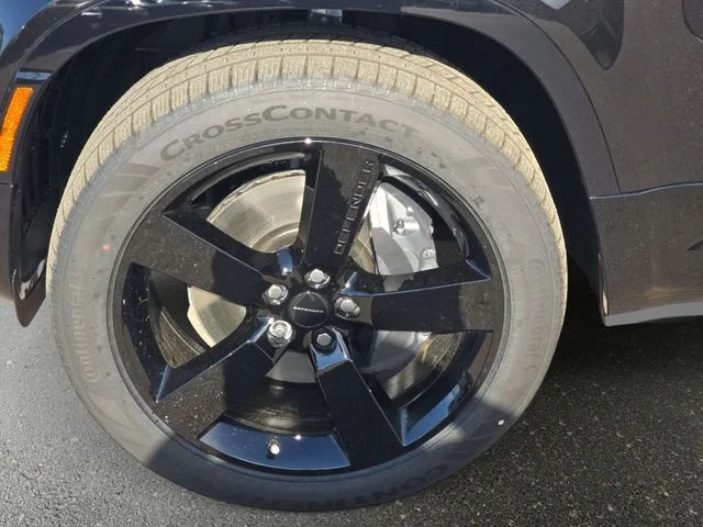 New 2026 Santorini Black Land Rover X-Dynamic SE image 22