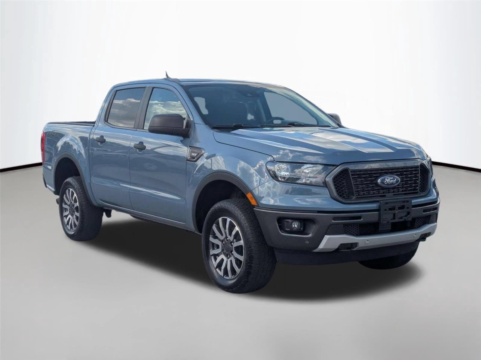 Used 2023 Azure Gray Metallic Tri-Coat Ford XLT image 3