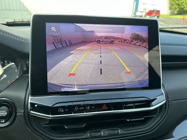 Used 2025 Black Jeep Latitude image 24