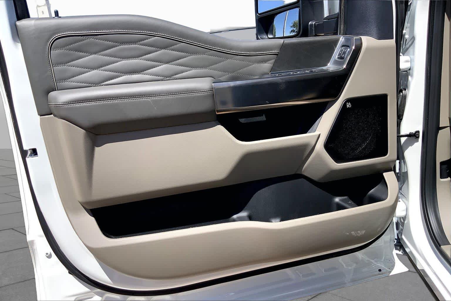 New 2026 Star White Metallic Tri-Coat Ford F-250® Platinum® image 10