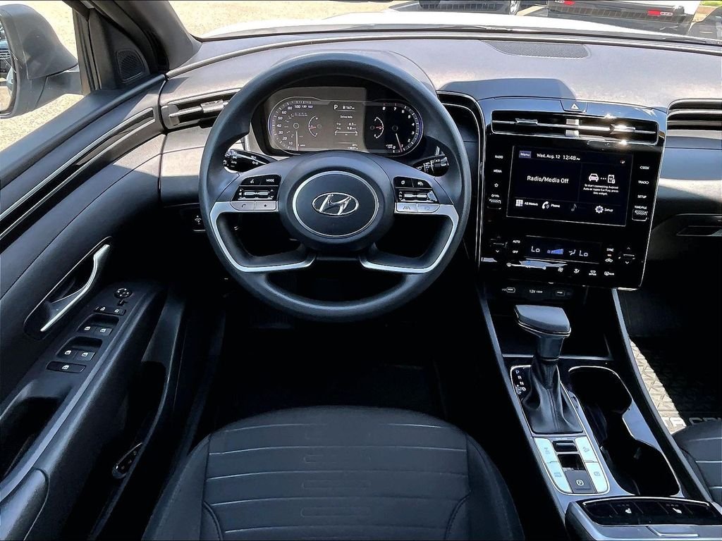 Used 2024 White Hyundai SEL image 17