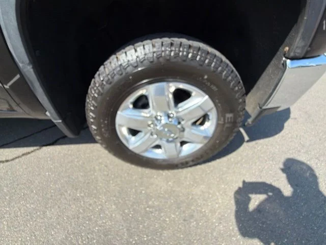 Used 2020 Black Chevrolet LTZ image 31