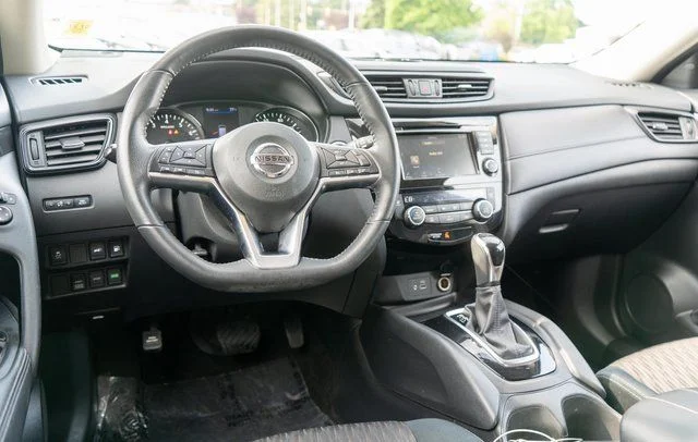 Used 2018 Midnight Pine Nissan SV image 13