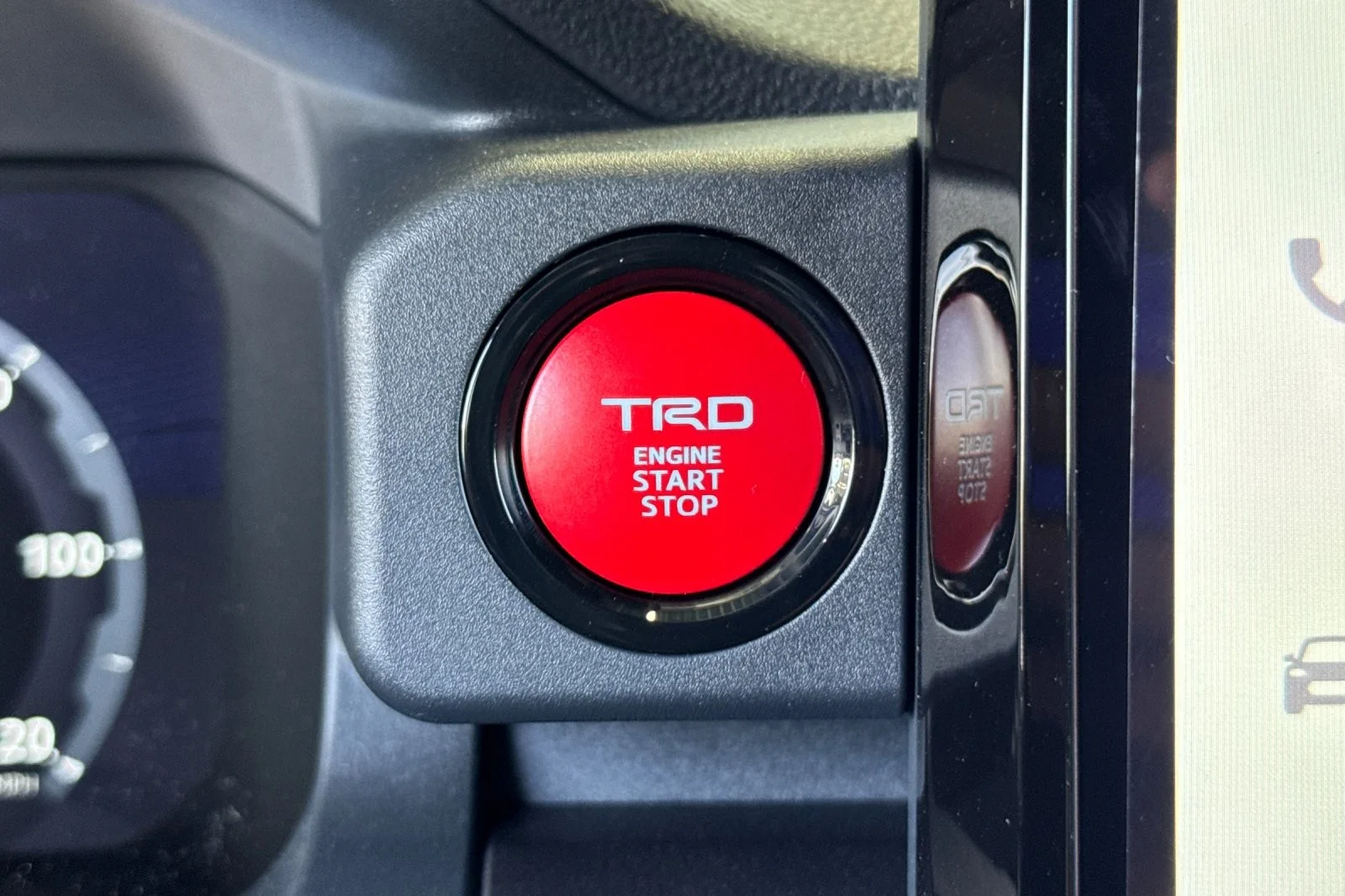 Certified Used 2026 Everest Toyota TRD Off Road Premium image 21