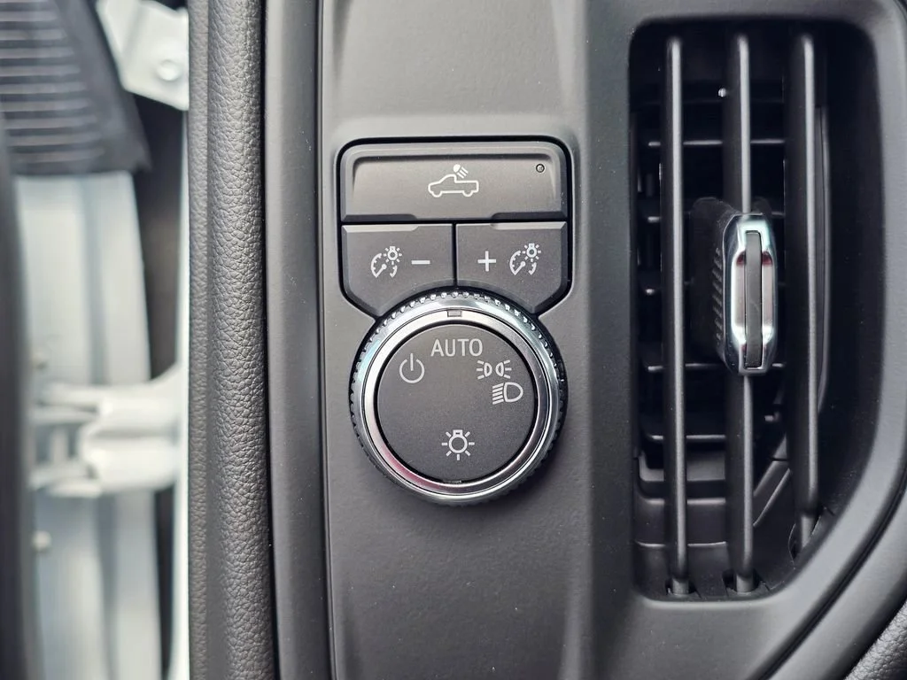 2025 GMC Sierra 2500HD Pro - Photo 19