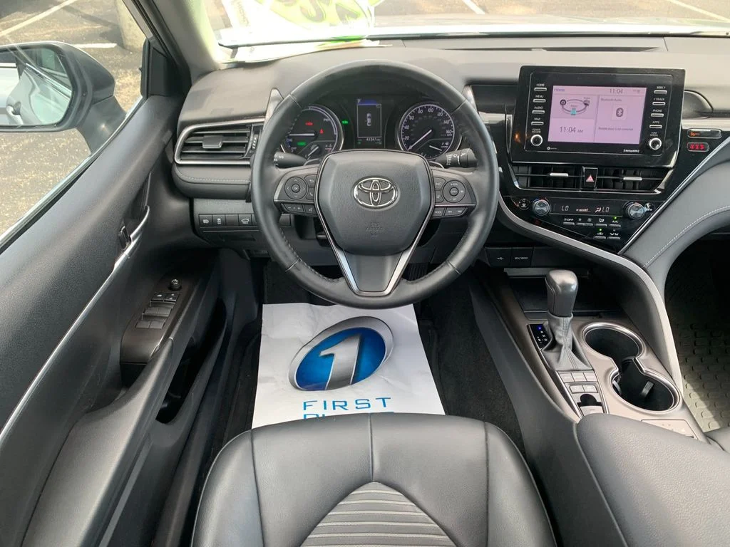 Used 2022 Silver Toyota SE image 17