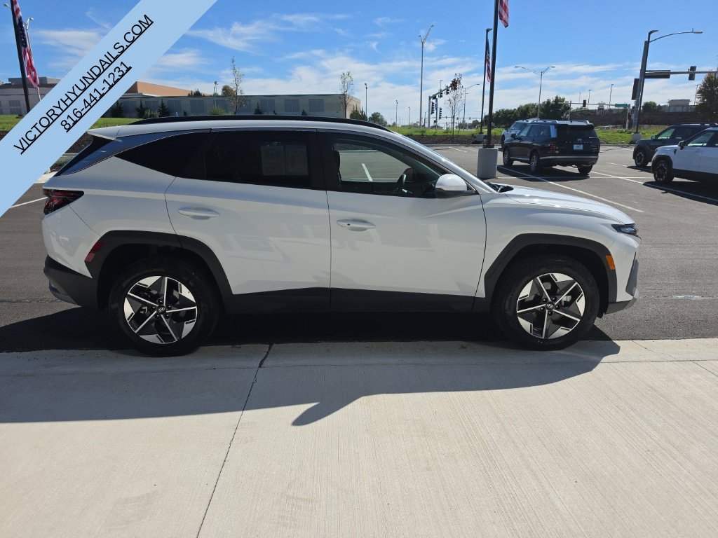Used 2026 White Hyundai SEL image 7