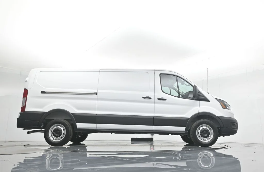 New 2026 White Ford Base image 48