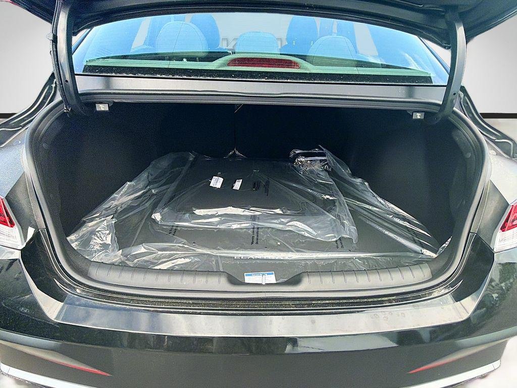 New 2026 Abyss Black Hyundai SEL Sport image 18