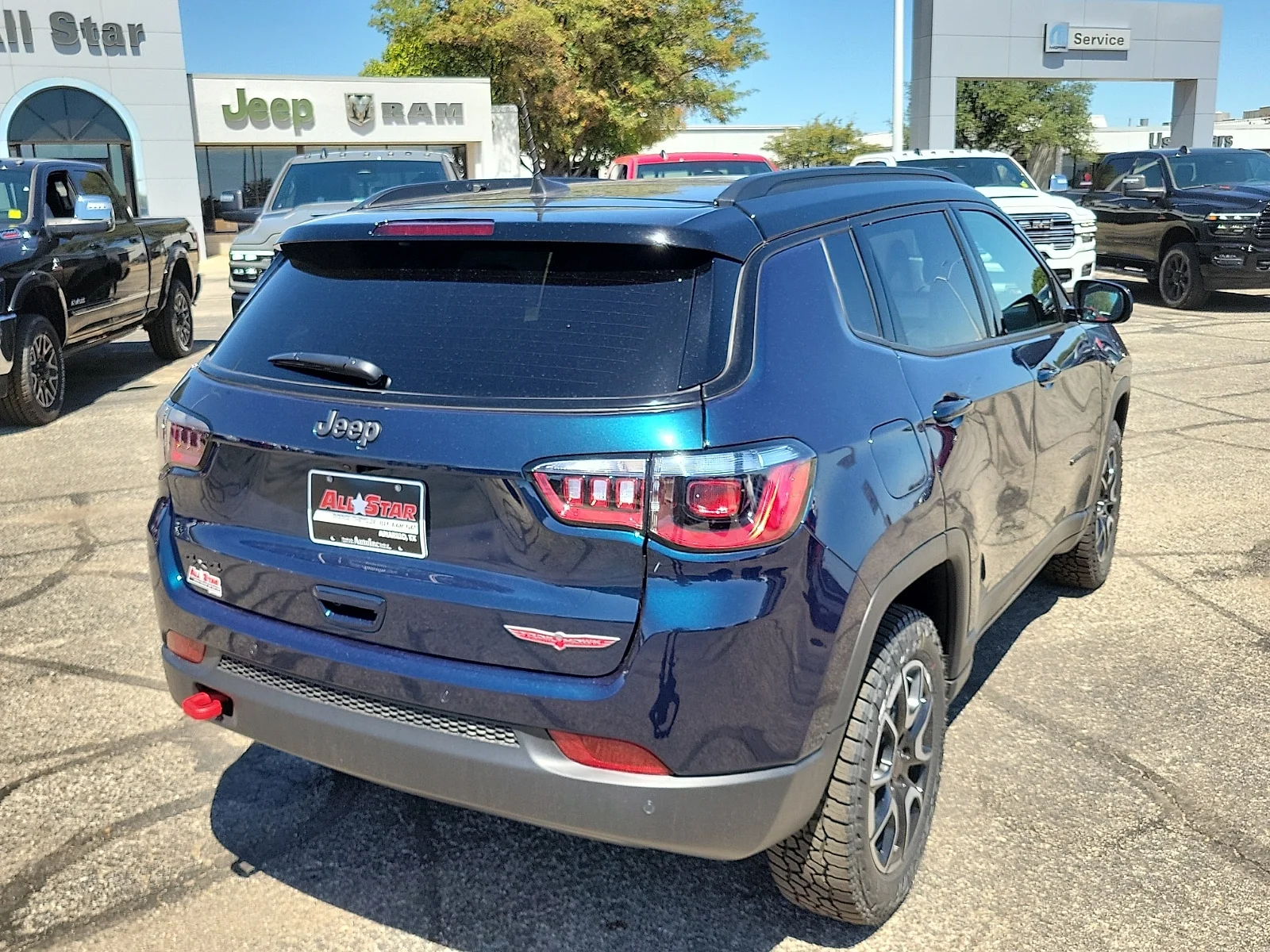 New 2026 Fathom Blue Pearl Coat Jeep TRAILHAWK 4X4 image 4