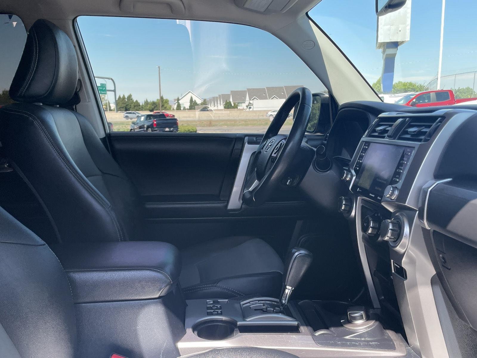 2022 Toyota 4Runner SR5 Premium - Photo 39